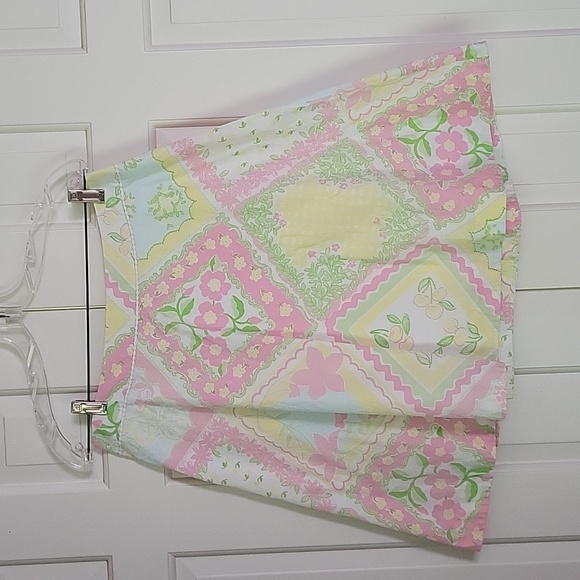 Lilly Pulitzer Dresses & Skirts - Lilly Pulitzer A line Mini skirt sz 6 Floral Butterfly Print
